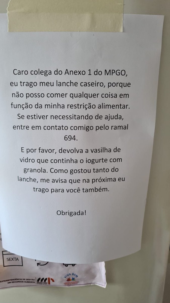 emfsotma's tweet photo. Não é só no bbb que tem treta por causa de comida não viu. Lá no trabalho tá desse jeito aqui: https://t.co/TQ5p40BXDO