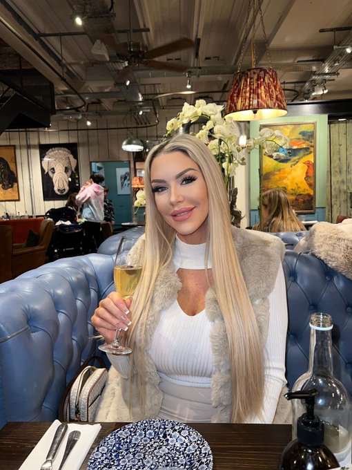 lovely lunch at @billscambridge https://t.co/RBqGklYxSR<a class="tags" target="_blank" title="On Twitter" href="/?out=eyJ0eXAiOiJKV1QiLCJhbGciOiJIUzUxMiJ9.eyJpYXQiOjE3MjA3NTQ0NjUsImlzcyI6InR3cG9ybnN0YXJzLmNvbSIsIm5iZiI6MTcyMDc1NDQ2NSwiZXhwIjoxNzUyMjkwNDY1LCJyZWRpcmVjdF91cmwiOiJodHRwczovL3R3aXR0ZXIuY29tL2JpbGxzY2FtYnJpZGdlIn0._bI5NNXt25GnM-1Tn5Omdl-_B9vt-Ifwfz73TtfVAs6-9SppfO4aqXyACXhSTsVZrU8f-ENx3DoC6PFM5Yu6FA">@billscambridge</a><a href="/tag/dominatrix"class="tags"><span>#dominatrix</span></a><a href="/tag/domme"class="tags"><span>#domme</span></a><a href="/tag/pegging"class="tags"><span>#pegging</span></a><a href="/tag/peeing"class="tags"><span>#peeing</span></a><a href="/tag/pissing"class="tags"><span>#pissing</span></a><a href="/tag/femaledomination"class="tags"><span>#femaledomination</span></a>