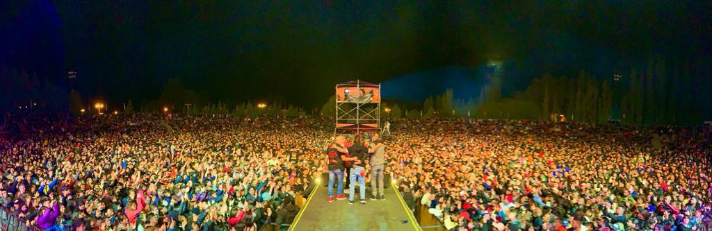KAPANGASOK's tweet photo. Gracias #Calafate #FNDL2022 @FiestadelLago https://t.co/na6nDxyU5V