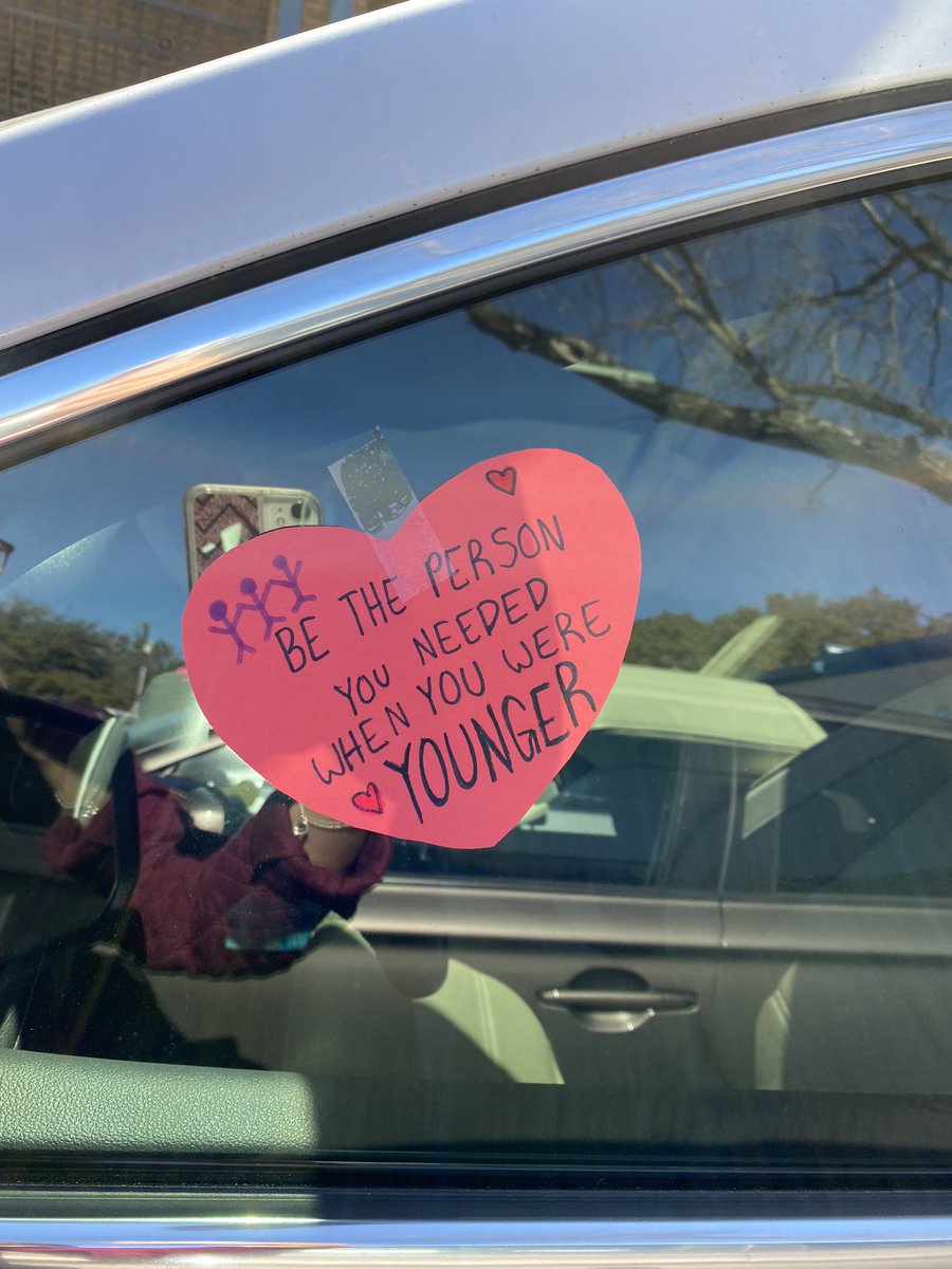 BiselvaOrtega's tweet photo. This is one of our favorite days! It’s become a tradition. 🥰#RandomActsofKindnessDay We made over 100 hearts to surprise our hard working staff. @NISDHowsman https://t.co/cCvKudCggf