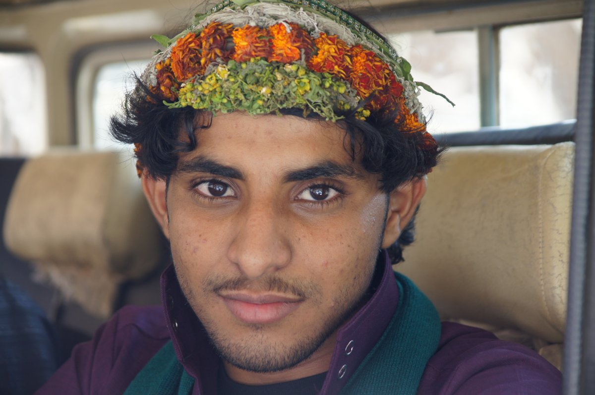 JPUnreached's tweet photo. Tihami Arab men are known as fierce warriors. Yet, they are also known by the crowns of flowers and herbs they wear. https://t.co/EmbgJQY1RI #UnreachedOfTheDay #UPGs #unreached #Tihami [photo: CharlesFred on Flickr (CC BY-NC-SA 2.0)] https://t.co/2b4zjXi7q6