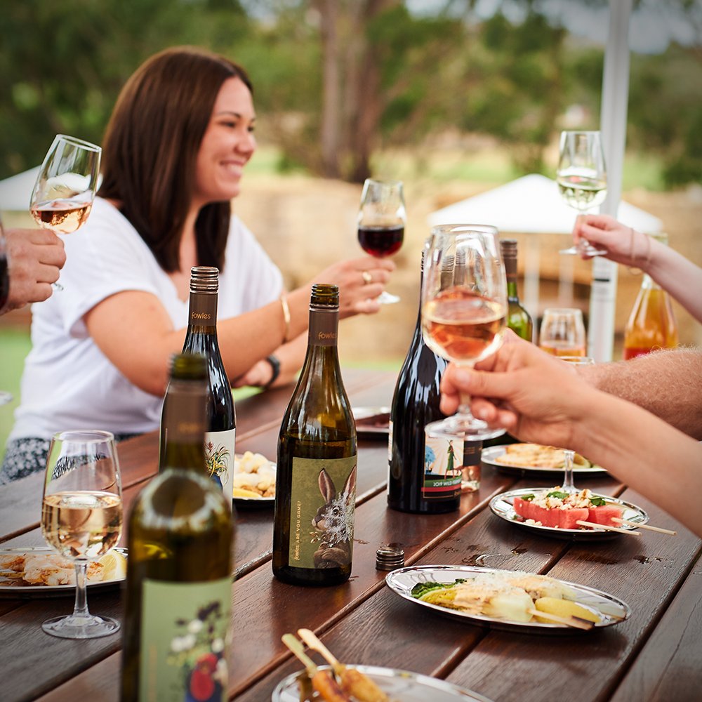 Happy Global Drink Wine Day! Wherever you are, we hope you are sipping a lovely drop of your favourite vino today! 🍷 

#globaldrinkwineday #fowleswine #strathbogieranges