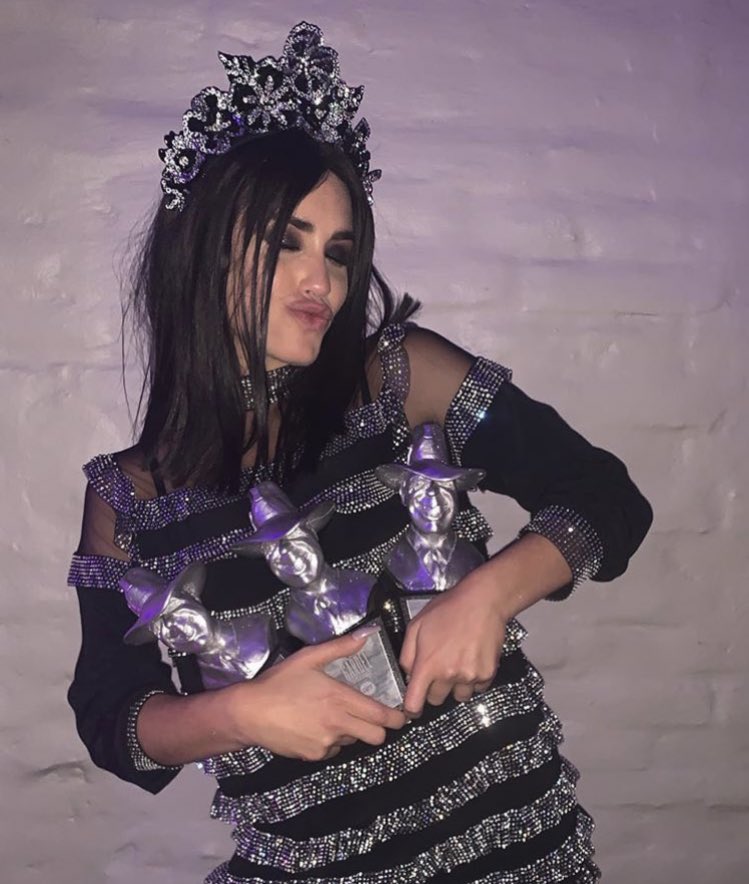 dinamicaslali's tweet photo. Y con un total de 69 premios ganados, Lali es la artista argentina más premiada en la historia https://t.co/firTuD0NwX