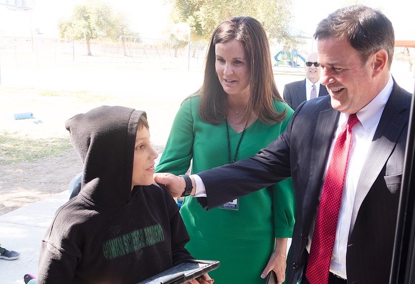 CraneSchools's tweet photo. 🐊@GowanGators was honored to host Governor Ducey this afternoon. Student ambassadors provided a school tour, and he was able to visit our grant-funded outdoor classroom &amp; library. Thank you @dougducey for making time to speak to our students! #AZSchools #GowanGators #WeAreCrane https://t.co/q9dR2OUMhd