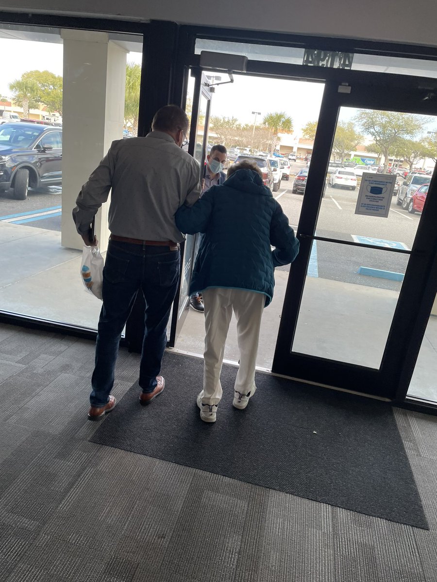 Signature Moves out of #JAXBEACH  as always we strive for best customer experience!!!! <a href="/jemeFL/">John Meyers</a> <a href="/ChrisRHenning/">Chris Henning</a> <a href="/PrimeComms/">Prime</a> <a href="/jrluna11/">JR Luna</a> <a href="/One_FLA/">OneFLA</a> <a href="/EastRegionAR/">East Region Authorized Retail</a> <a href="/swat_east/">EastRegionSWAT #SWATsUP</a> @theeastregion <a href="/RosaMOR2014/">Rosa Morales</a> <a href="/AlexisMWhitaker/">Alexis whitaker</a> <a href="/ADaouatt/">Alain Daou</a>