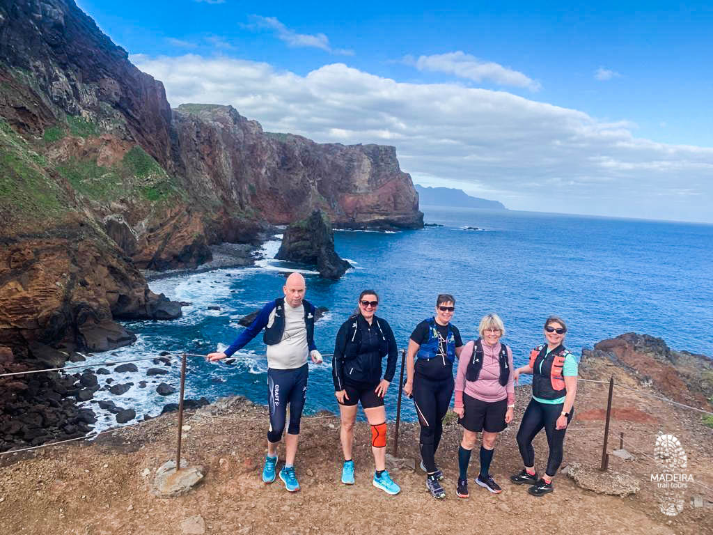 MadeiraTrail's tweet photo. @Runacademy 's day 2 was on the sunny eastern peninsular named Ponta de São Lourenço ☀️🏃🏻‍♂️🏃‍♀️🇸🇪
Good vibes on the trails and even time for a February swim 😉🏊‍♂️🌊

Book your Running Trip at https://t.co/TCUShmGk18⬅️
#madeiratrailtours #trailrunning #skyrunning #running #visitmadeira https://t.co/KJNNTxwEIP