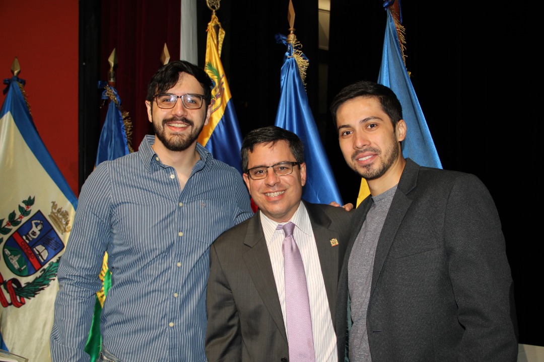 myval_u's tweet image. El día de hoy, nuestro trabajo fue reconocido en el marco del Día de la Juventud.

Gracias a las Alcaldías de los Municipios Chacao, El Hatillo, Baruta y Los Salias, por incluirnos entre los jóvenes condecorados.

#FinanzasEnMiEscuela🏡