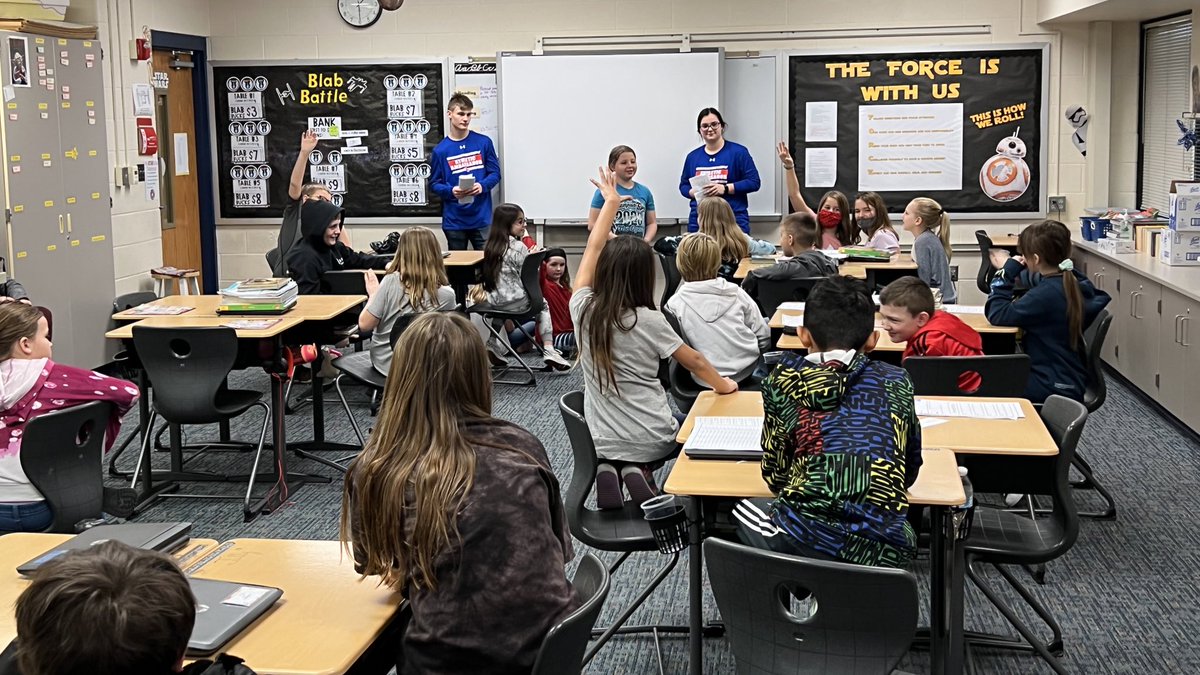 WeboStrength's tweet photo. One group of Athletic Ambassadors traveled to @ThorntownES today to teach a lesson on perseverance. It has been so awesome seeing these high schoolers grow into great leaders this year! https://t.co/R0wNBjiCgc