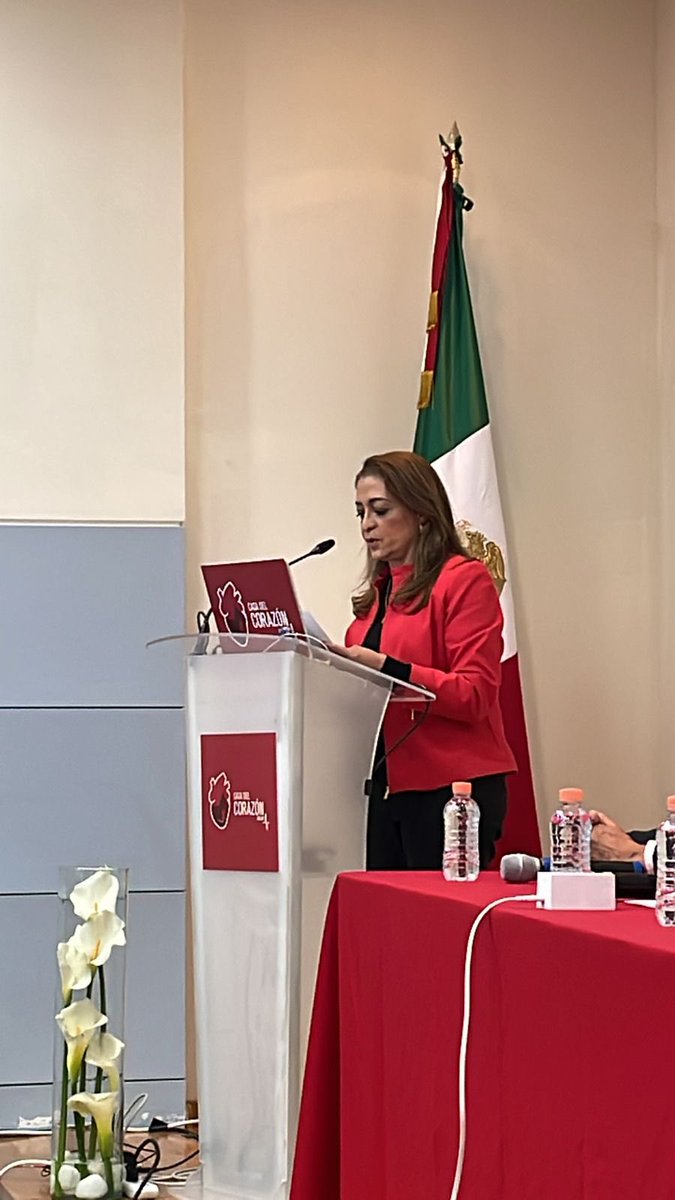 📣 #Jueves 17 de #Febrero 
🇲🇽 🇳🇮 🇨🇴 🇬🇹 🇻🇪 🇵🇪 
📌Simposio Internacional 
♥️Mujer, embarazo y falla cardíaca.