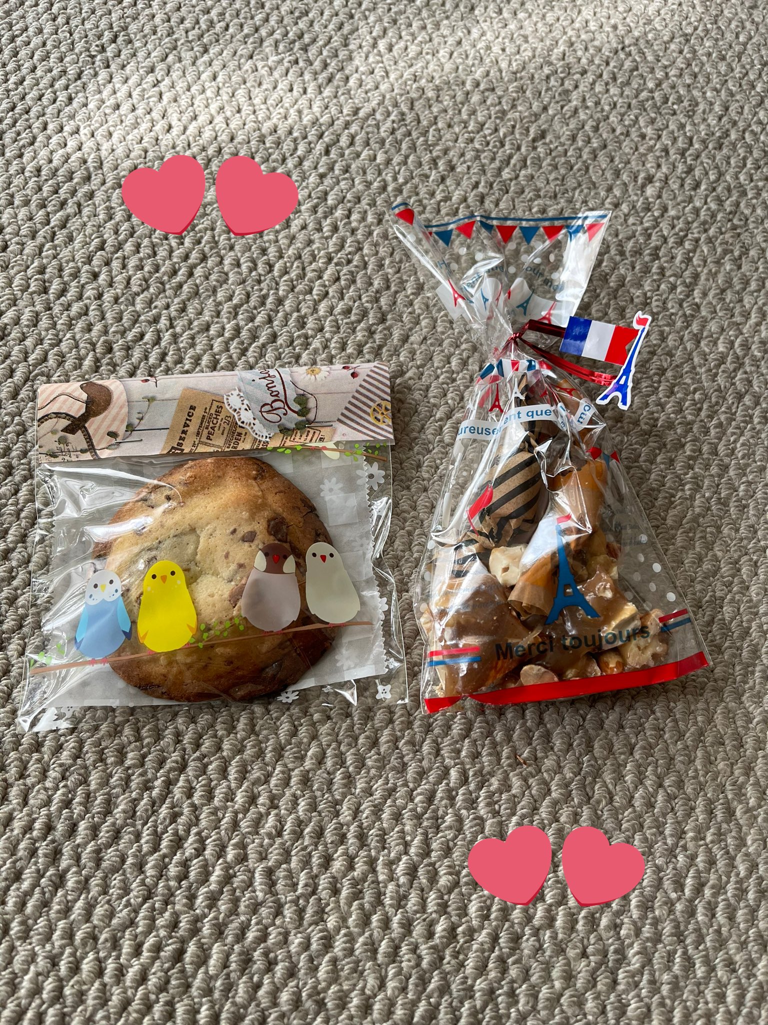 Morey いまさらですが 妹から姪っ子からのバレンタイン もらいました お菓子を作れない私にとって天才だとしか思えん バレンタイン キャラメルナッツ 生キャラメル チョコレートクッキー T Co Qi8kn8vom1 Twitter