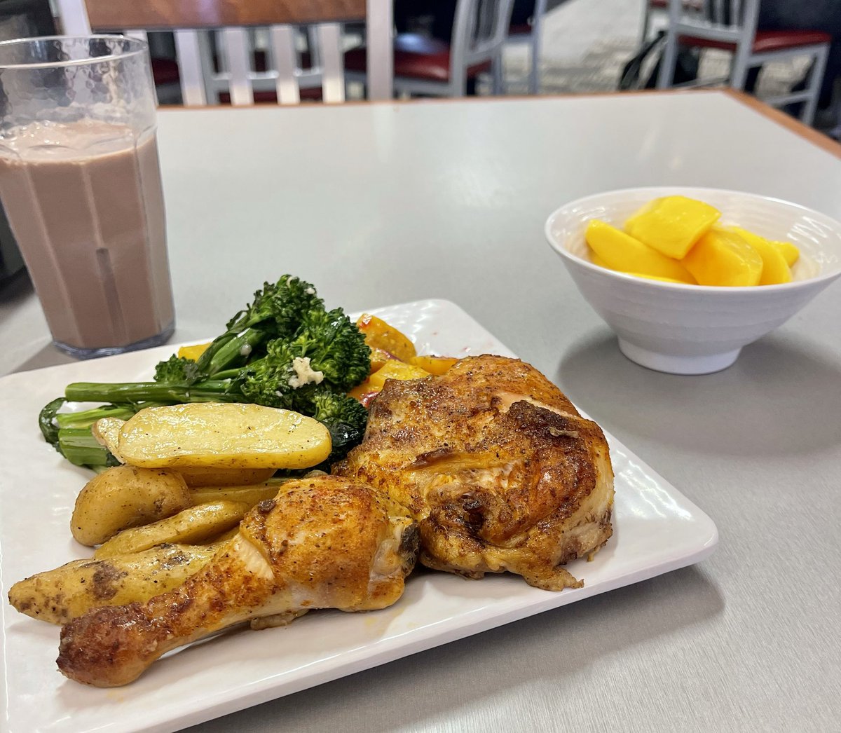 Lynda Loveland (@_lyndaloveland) on Twitter photo High five to <a href="/ncstatedining/">NC State Dining</a>! My daughter sent me this pic of her dinner. It looks delish! <a href="/NCState/">NC State University</a> #CollegeFood High five to <a href="/ncstatedining/">NC State Dining</a>! My daughter sent me this pic of her dinner. It looks delish! <a href="/NCState/">NC State University</a> #CollegeFood
