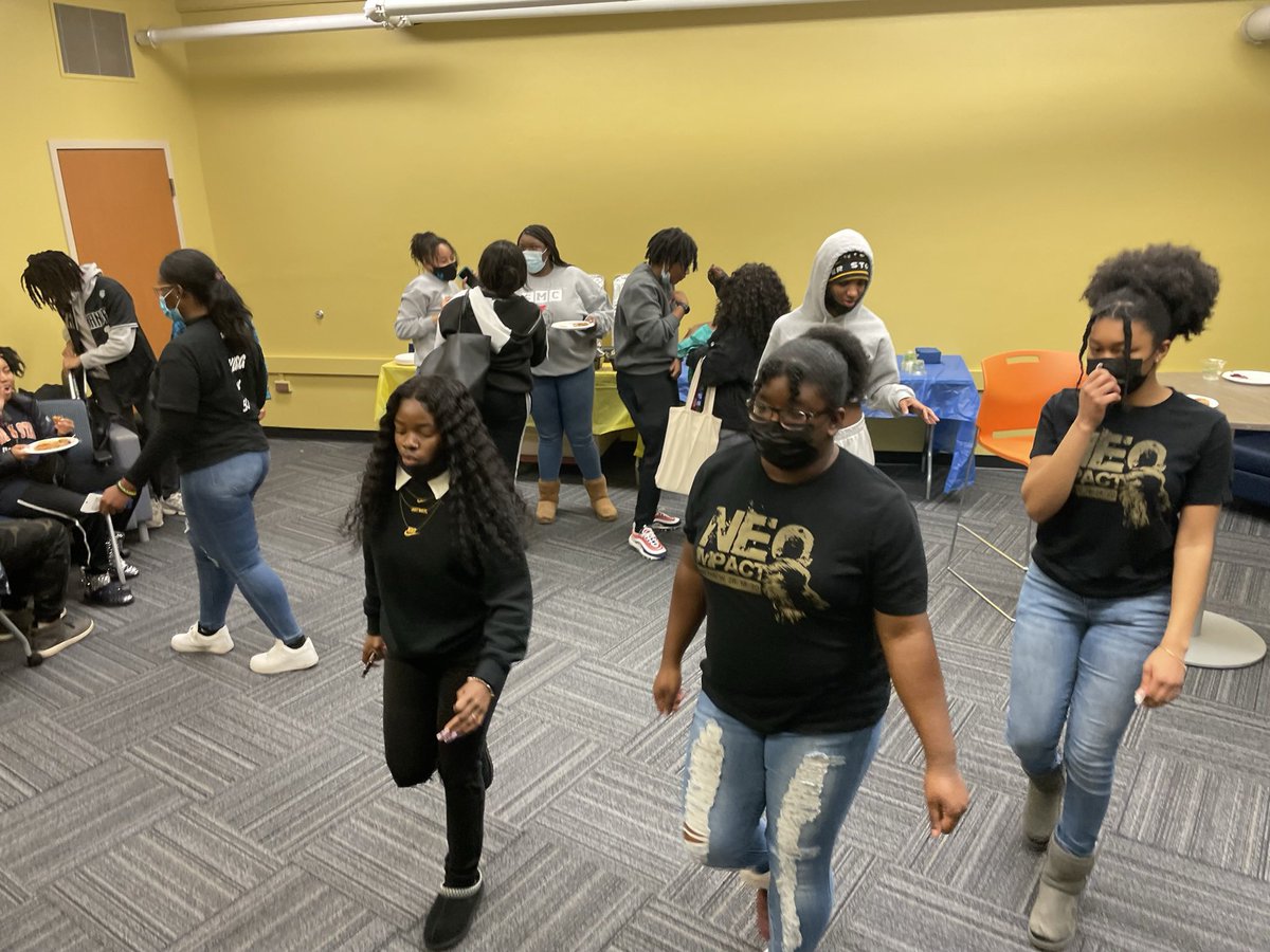 MENofKentState's tweet photo. We had a blast at the SMC Satellite Event! 🙌🏾✊🏾 https://t.co/kTIjoNwRRx