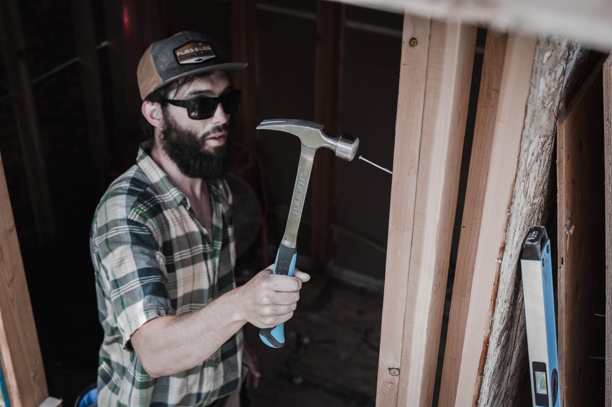 oxtools_usa's tweet image. OX Steel Framing Hammers are perfect for building, carpentry, framing, and more! Designed to put weight where it matters most and drive the most power into your strike. Available now at Lowe's, get yours before they run out!
.
.
.
#Oxtools #BuiltwithOX #NoBullJustOX #builder