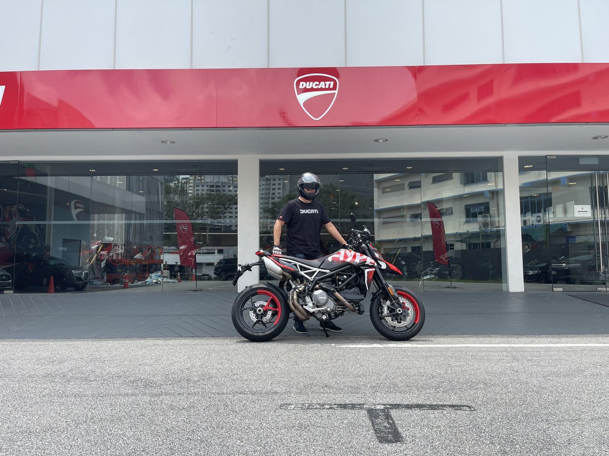 #Ducati Hypermotard 950 for the weekend. What a blast! Thank you <a href="/DucatiMotor/">Ducati</a>.