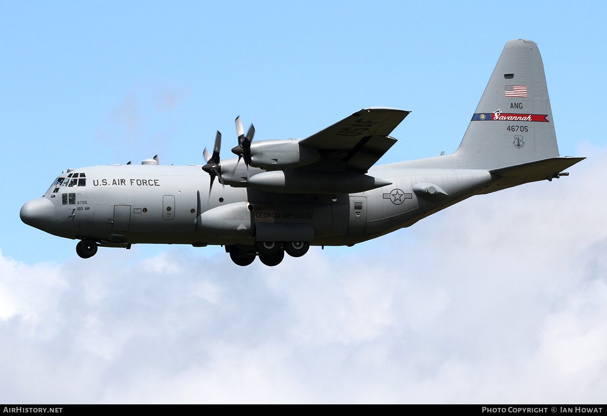 TheSnoopySnoop's tweet photo. That’s interesting (for me)
Another pair of #C130H arrived earlier
#ADFDED 94-6708
#ADFEA1 94-7321
All from #Savannah ANG https://t.co/IWnhktEJ0t