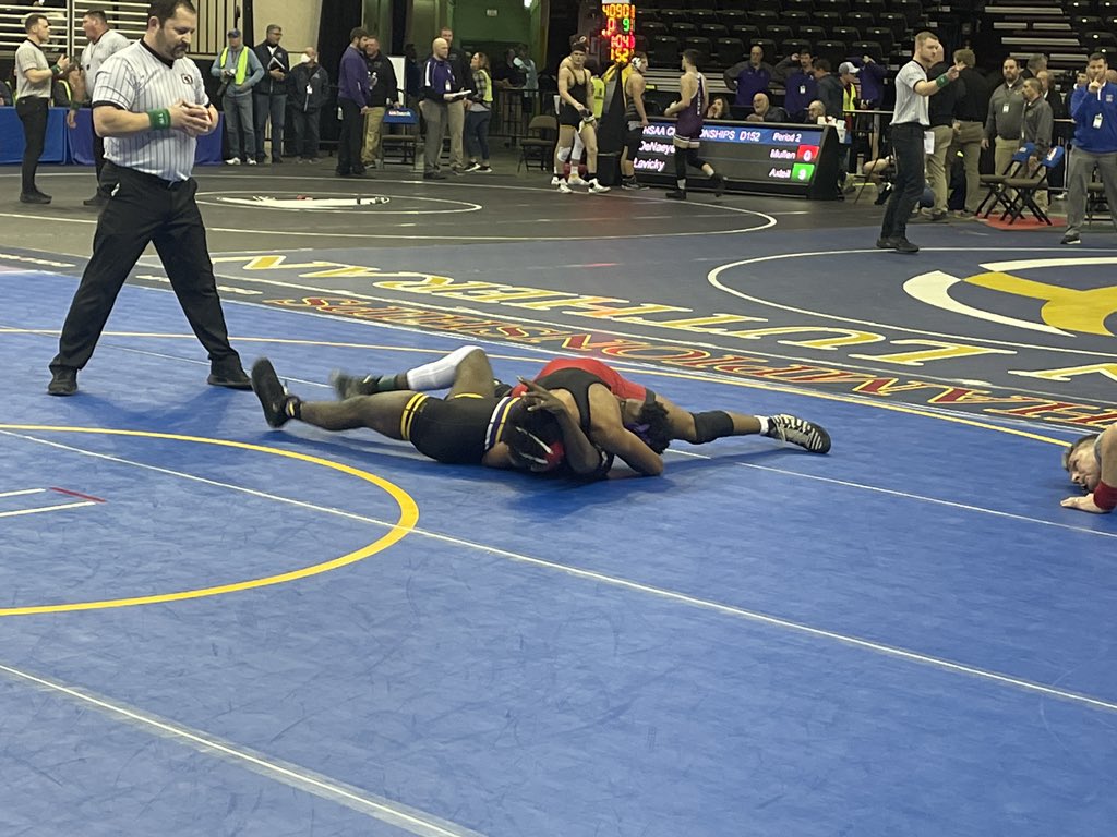 NEBwrestle's tweet photo. In one of the Class A matches to watch, it’s #10 Cruse (Lincoln High) over Bryant (Bellevue West) by fall. https://t.co/Af3LFkrtBu