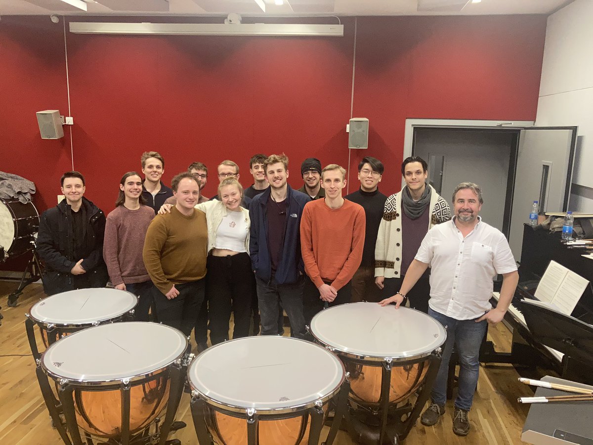 We had the great pleasure of meeting Roland Dénes, principal timpanist of the Budapest Festival Orchestra, tonight. Thank you very much for coming it was a very interesting and fun class.🌞