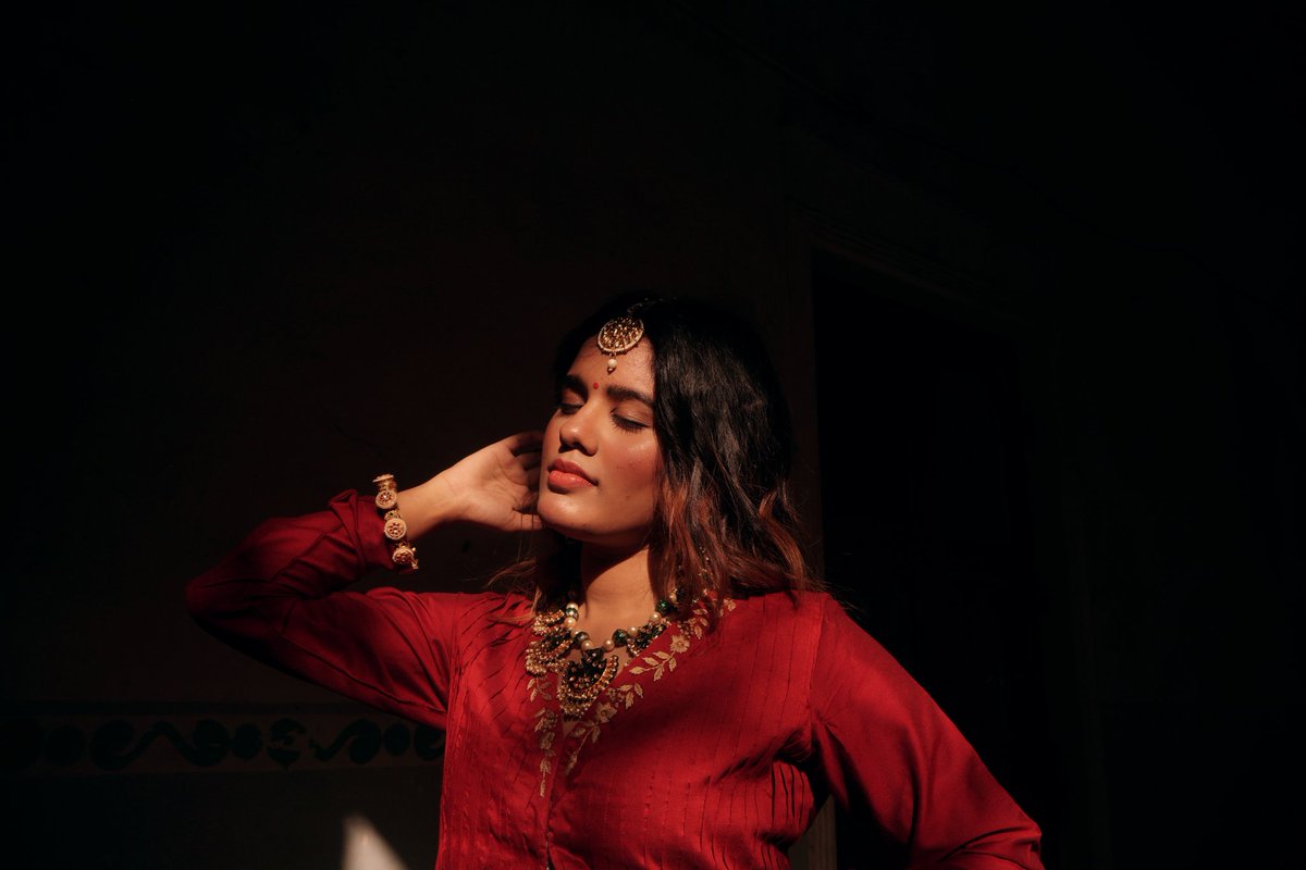 KMrigwani's tweet photo. Vibe
.
.
.
#fashionphotography #photography #jhorkha #Theme #fashion https://t.co/ng5MZ0nJzb