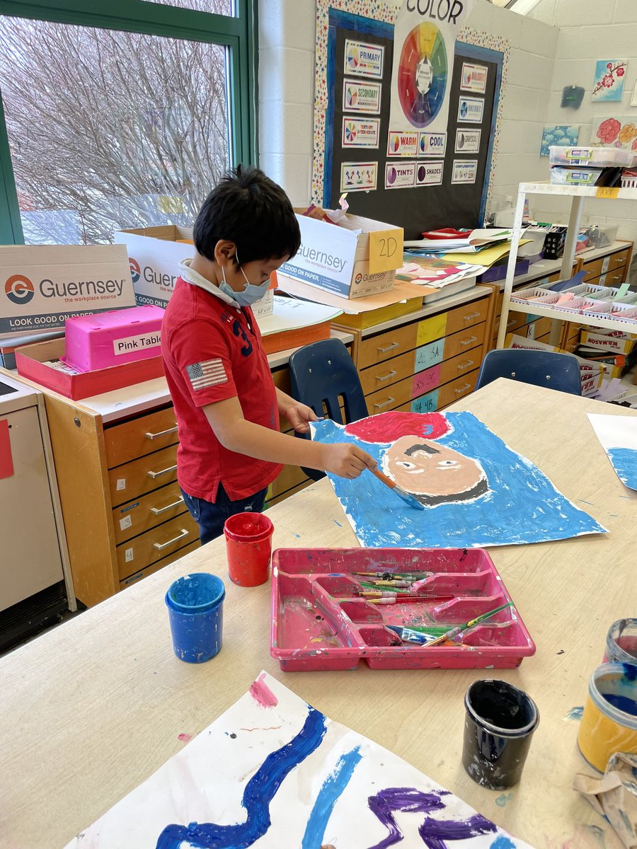 artwithMsFlo's tweet photo. Third graders @FairhillES working on their self portraits i#and including clues to tell about their culture! @FCPSfinearts @FCPSR2 https://t.co/GqDZHuv2eD
