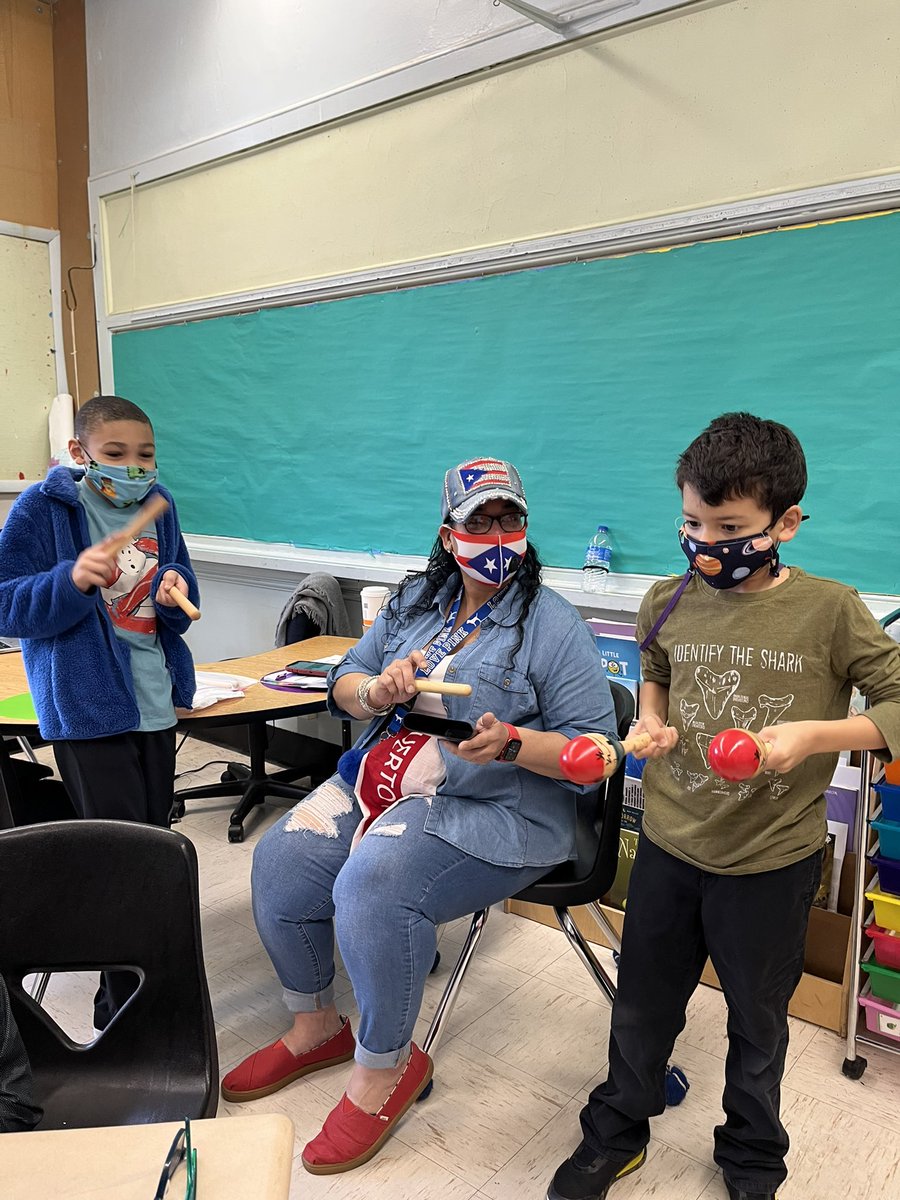 MrsMorris218's tweet photo. Our Olympic Kahoot winners! Congratulations to all who participated! We had such a fun afternoon of trivia and celebrating International Day! @MrJohnFrias @WheelerAvenue @VS13UFSD https://t.co/D2OGfstFou