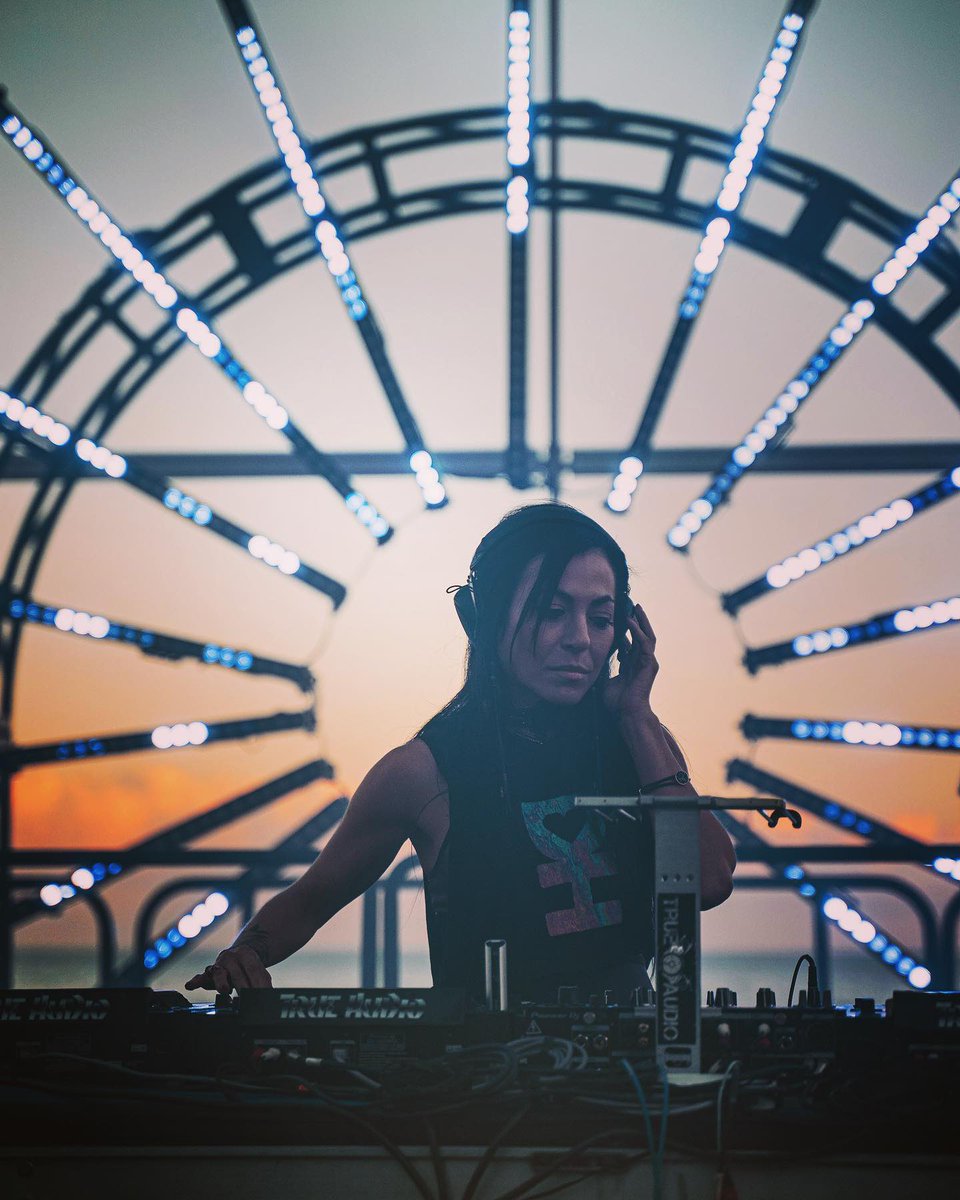 Bedrock Records (@bedrockrecords) on Twitter photo Wow it's almost 2 years to the day since we released 'Wake Me' by <a href="/TaraBrooksMusic/">Tara Brooks</a> which was her second release with us after her excellent debut with her 'Eunoia EP' back in 2019. Take a listen to 'Wake Me' here
youtube.com/watch?v=iHmDPV… Wow it's almost 2 years to the day since we released 'Wake Me' by <a href="/TaraBrooksMusic/">Tara Brooks</a> which was her second release with us after her excellent debut with her 'Eunoia EP' back in 2019. Take a listen to 'Wake Me' here
youtube.com/watch?v=iHmDPV…