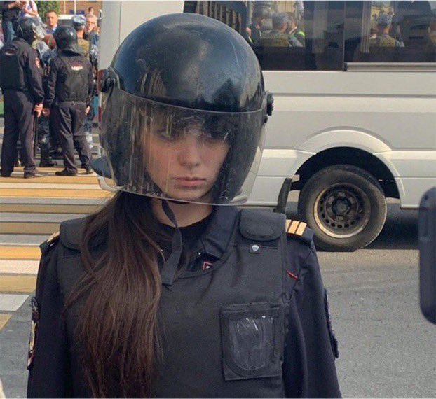 twicrates's tweet photo. i hope this cryptocurrency fbi agent doesnt have to arrest me with force i hope i dont resist aha https://t.co/uTR9O2DSFm