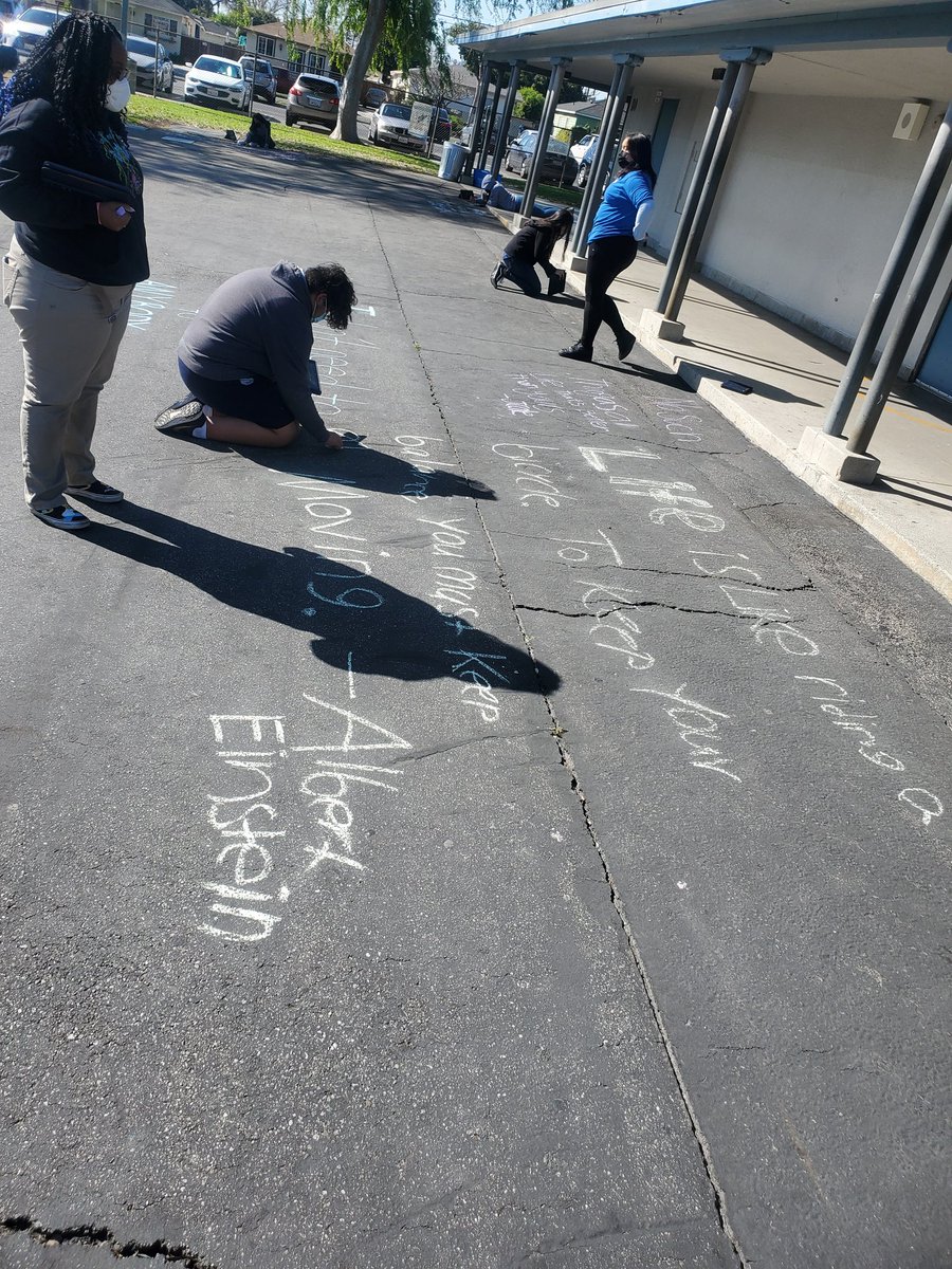 Yesterday during Kindness Week, my Avid students chalked positive quotes and messages in the quad area for all students to be inspired! <a href="/jennyaamaya/">Jenny Amaya</a> #WaiteisGreat