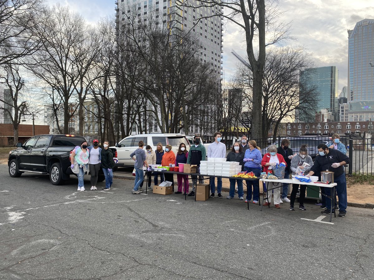Wesley_Riley35's tweet photo. So thankful to @hughrob13 @TheSoccerGoose @QC_Royals for introducing me to BlockLove CLT; group from work had a fantastic night helping our neighbors. #BlockLove https://t.co/IK1d8a8553