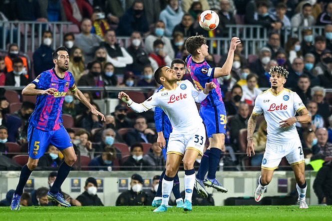 барса наполи. адама траоре наполи 2023. матч наполи барселона сегодня. барселона наполи. матч наполи барселона сегодня.