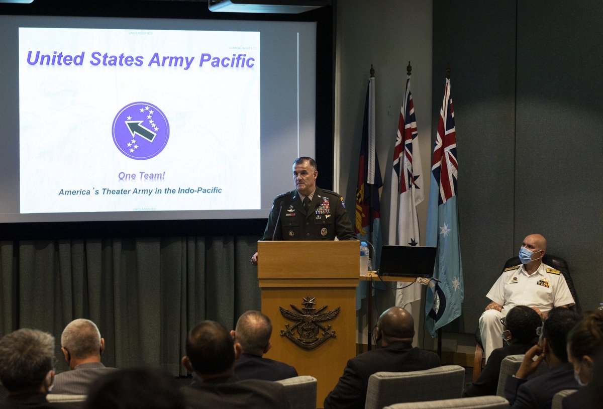 ADC_Australia's tweet photo. Aloha and welcome to the College! A privilege to host @USARPAC_CG General Charles A. Flynn yesterday. Your insights on the US Army in the Indo-Pacific for our @Australia_DSSC class were fantastic! | #ForTheFutureWeLearn | #FreeandOpenIndoPacific https://t.co/UcX369Xfaj