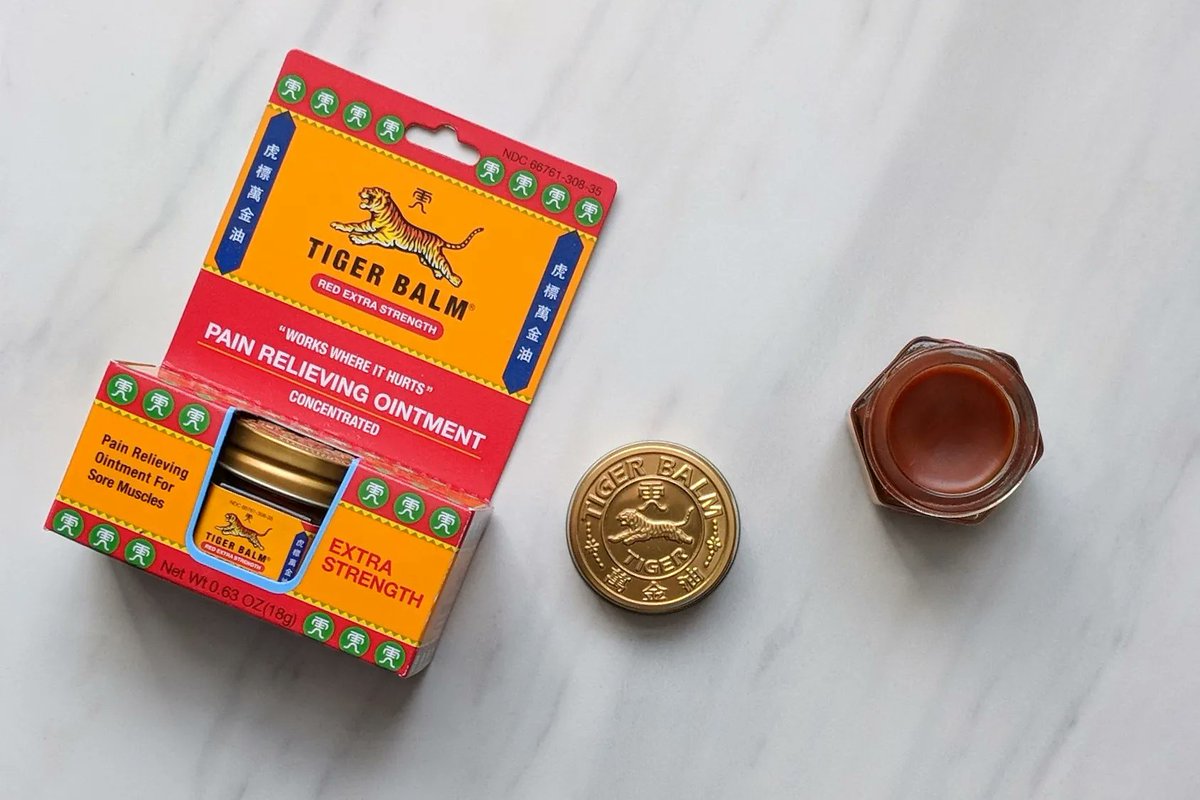 Tiger_Balm_US's tweet photo. Tiger Balm Extra's herbal blend includes an extra dose of cinnamon to relieve joint and muscle pain, and soothe tired muscles.
#TigerBalmExtra #PainRelief #WorksWhereItHurts #JointPain #MusclePain #Arthritis https://t.co/tTWb7hCmim