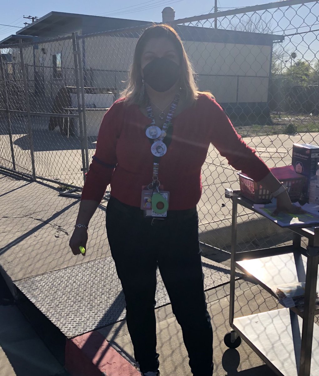 rusdkids's tweet image. Hats off to ⁦@RowlandUSDFRC⁩ Kathy Rodriguez for ensuring another successful Heart-n-Sole event for the children of ⁦@RowlandSchools⁩! #WeAreRUSD #BetterTogether #ShoesandSocks #FromtheHeart ⁦@_JulieMitchell_⁩