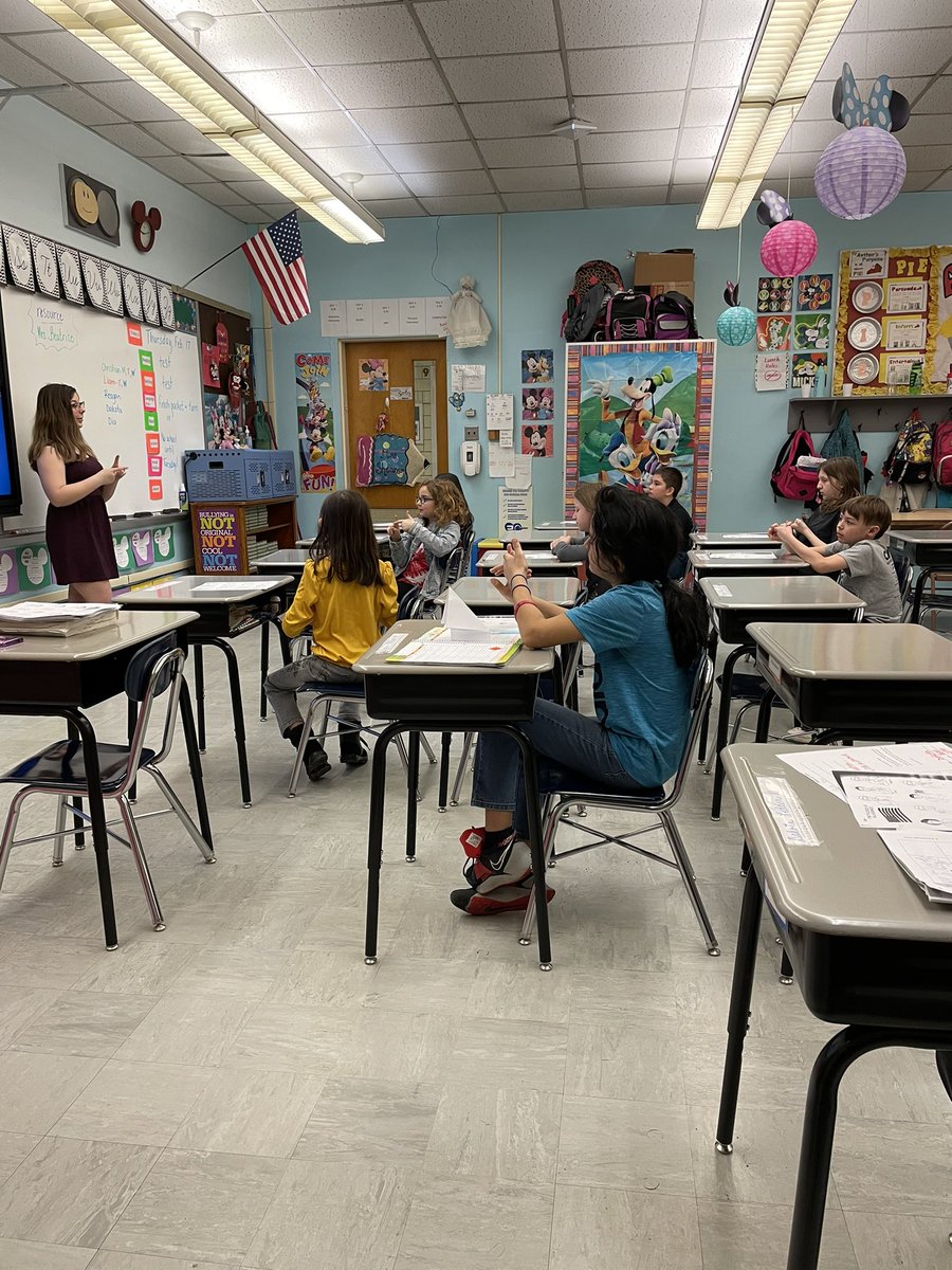 Christina tweet media