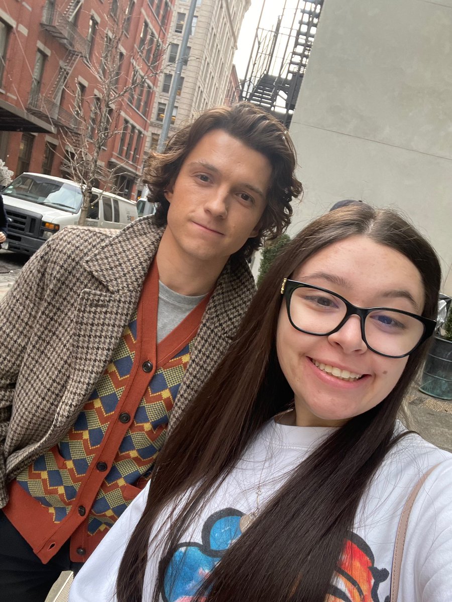 lostboylawley's tweet photo. just me &amp; ur friendly neighborhood spiderman 🕸🕸 https://t.co/UZORBTnyxZ