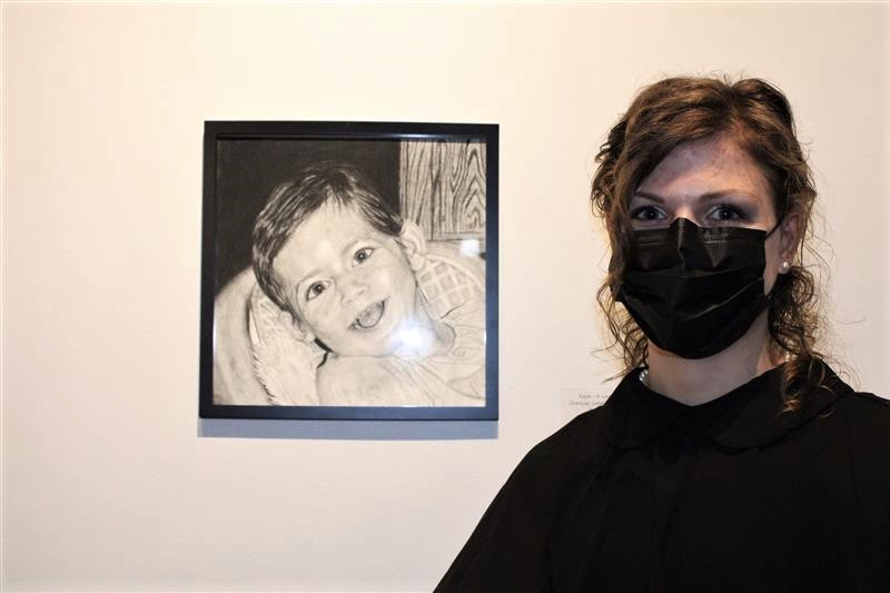 theuofolivet's tweet photo. Students who are members of the organization Art Alliance recently celebrated the opening reception of their art exhibition at the Eastend Studio and Gallery in Marshall. This show will be on display until March 11. #OCNation #BeMoreDoGood #GoCOMETS https://t.co/WbXniQSdFY
