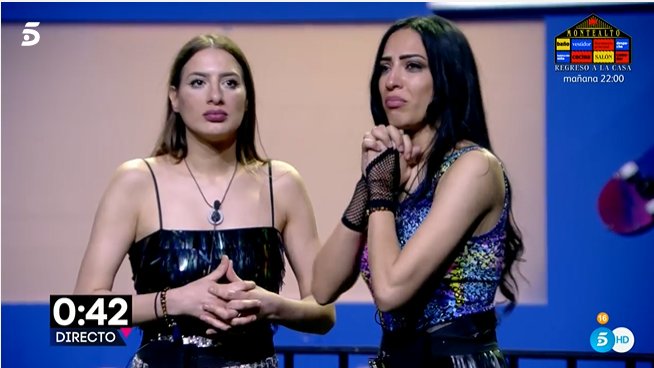 MRXTV_'s tweet photo. "Piedra, papel, tijera"

*Gana Laila*

Laila: "Espera, espera, que he ganado yo... la dejo a ella inmune"

#SecretGala5 https://t.co/7orIy55cxJ