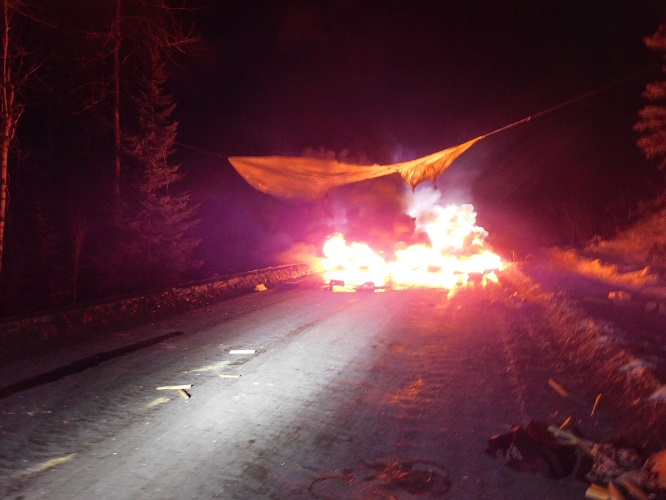 FNNGAlliance's tweet image. #RCMP call latest attack on #CoastalGasLink people and property  ‘a calculated and organized violent attack that left its victims shaken and a multimillion dollar path of destruction.” ow.ly/omIb50HYbVA #LNGinBC #bcpoli #cdnpoli