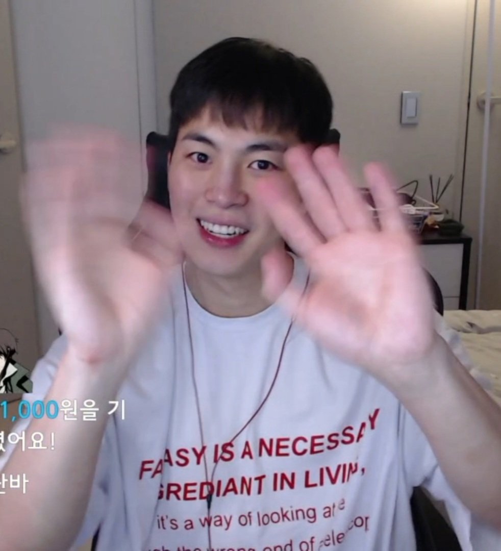 052412VIXX's tweet photo. It's the best 9 hours of my life! Thank you for your time, Hongbin. Let's see each other for a long time. I love you. π₯Ί
#WelcomeBackHongbin https://t.co/Fn6YsHbEwd
