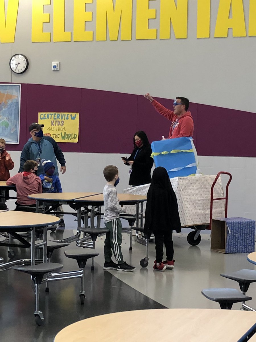 Yep, that’s our principal <a href="/mcalladlt/">Mike Callahan</a> jumping out of a present to celebrate Lenny’s birthday 🎉 No lack of fun here 😂🥳 <a href="/CenterviewElem1/">Centerview Elementary</a>