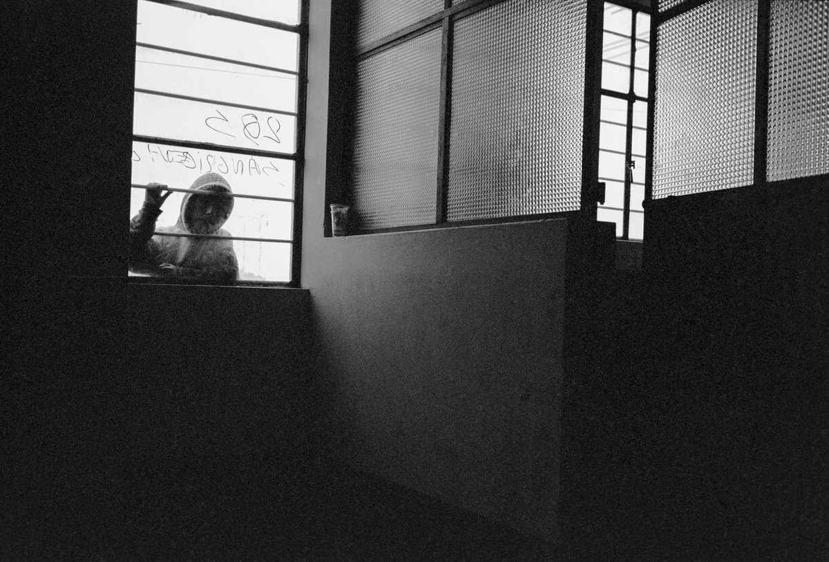 LBPhoto_eth's tweet image. I've been going through my archives and came across work from nearly 20 which never saw the light of day. I thought i'd share it here with you all. These are just a few images from a larger set.
#NFTCommunity