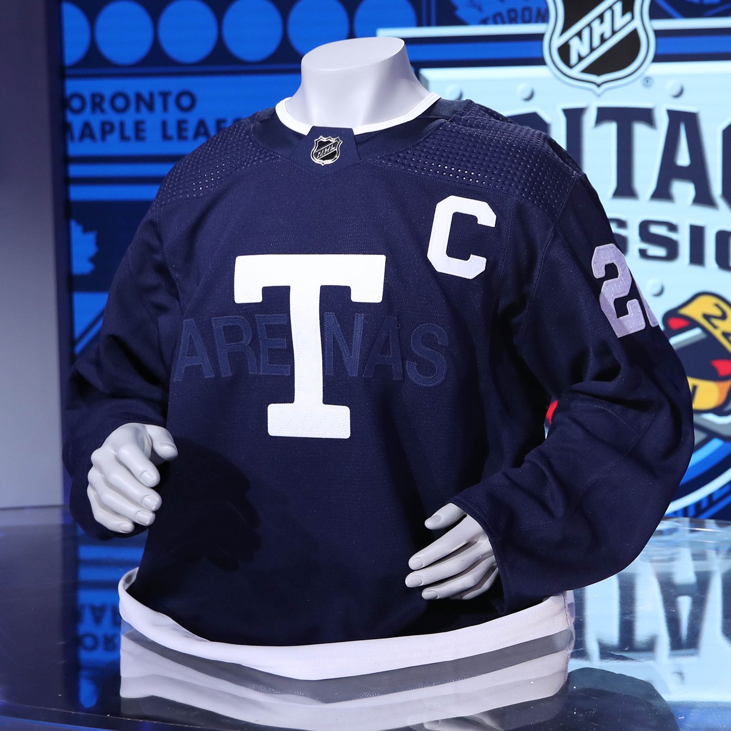 BarDown on X: Thoughts on this Sabres Heritage Classic jersey