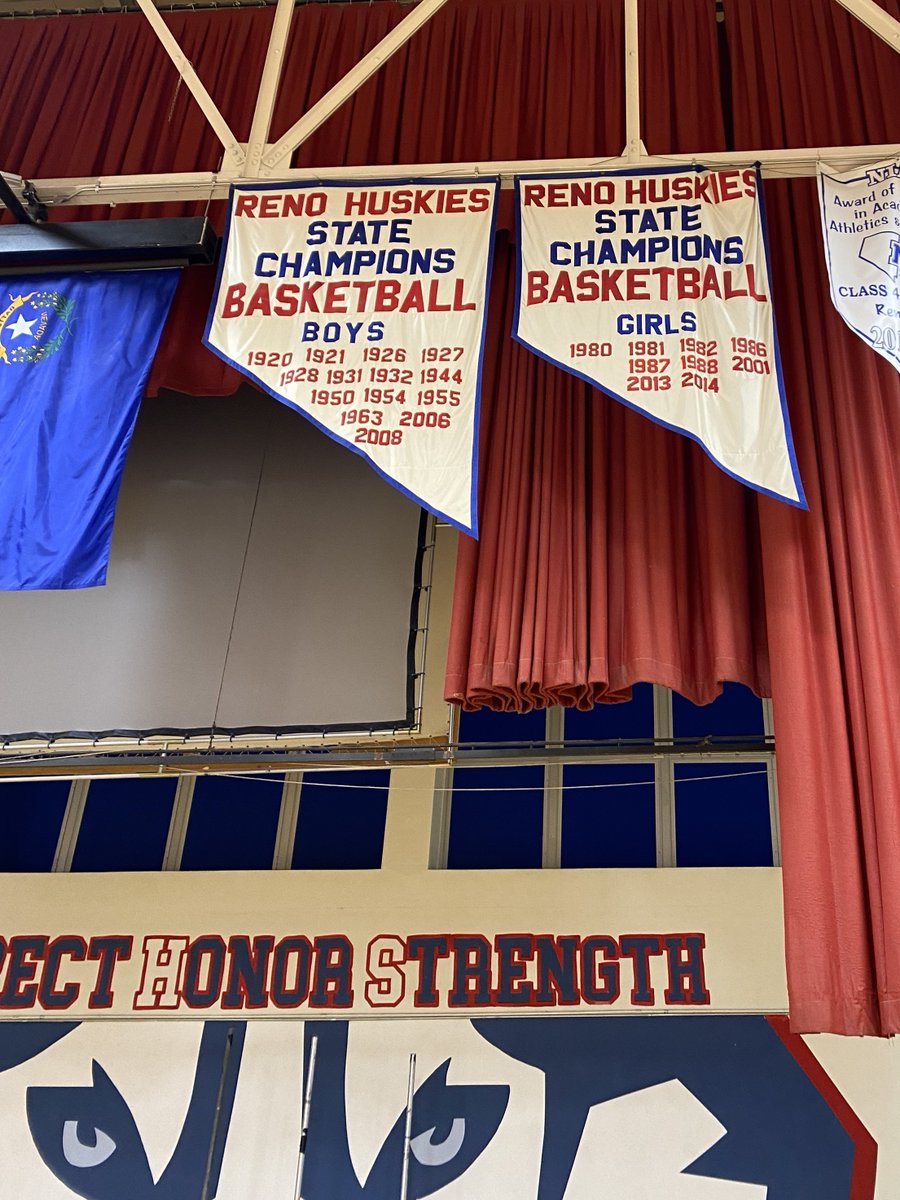 calstarssac's tweet photo. I’ve kept this to myself all season. A championship caliber coach pulled me aside after a game and talked to me about @adiarwalker he had many great compliments, the highest was a comparison to the great @shalenshaw_2 She was a member of the last northern Nevada girls basketball https://t.co/QM4lJeFEpj