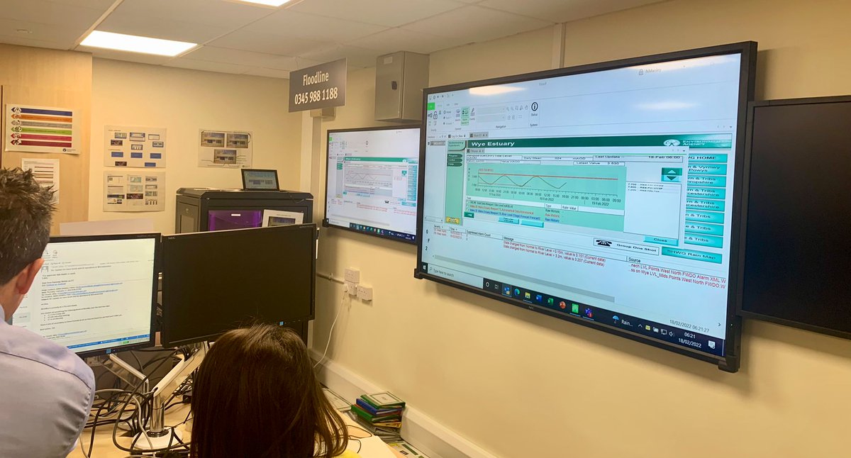 JPCurtinClimate's tweet photo. In the Tewkesbury Incident Room - all up and running ahead of #StormEunice - all our warnings and live river levels here as this unfolds https://t.co/FFmBQ9vw6G https://t.co/5Mtqeq6IJu