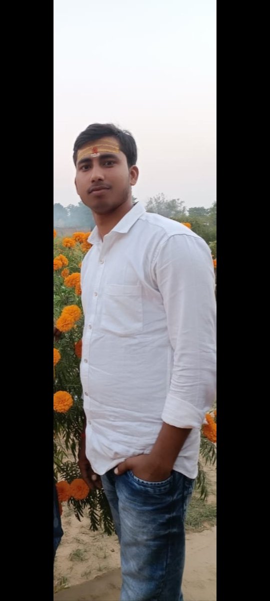 PratapUtthan's tweet photo. @myogiadityanath जय जय श्री राम महाराज जी 🙏🙏 https://t.co/QX3c6GJnfA