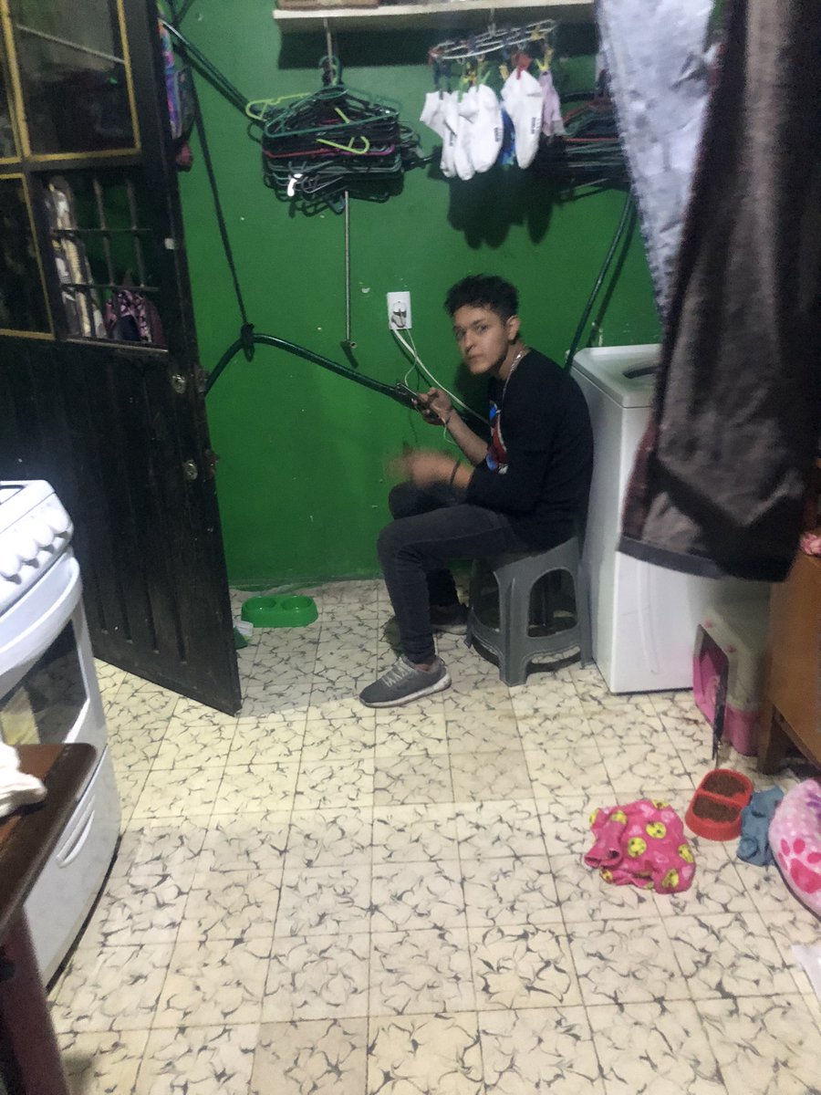 ExtarXimenez's tweet photo. Es mi hijo es muy rebelde busco ayuda no supe educarlo https://t.co/Vhv8FSE31y