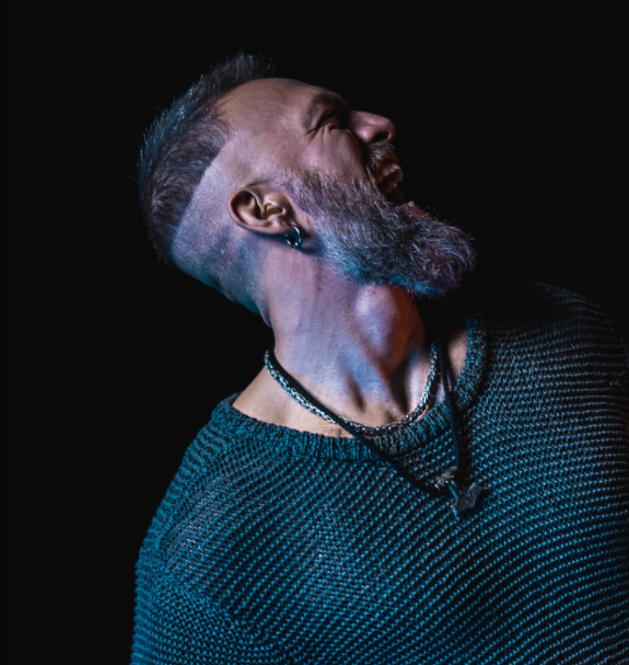 Fromnorthswe's tweet photo. Greetings folks
Today we´re celebrating our eminent bassist on his birthday🤘🤘🤘
Cheers Micke 🍻🍻🍻 https://t.co/P6AfNhtkbA