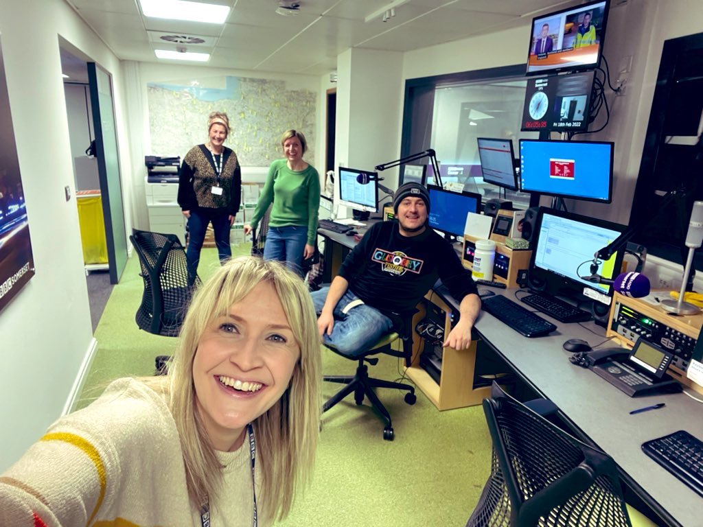 Team’s all in &amp; we’re live! <a href="/bbcsomerset/">BBC Somerset</a> 📻 Breakfast 0600-1000 with all you need to get through #StormEunice in Somerset. 

Updates from <a href="/HighwaysSWEST/">National Highways: South-West</a>, RAC, GWR, Burnham Coastguard, <a href="/EnvAgencySW/">Environment AgencySW</a> &amp; more. 

And is this a special appearance by <a href="/AndyBennett01/">Andy Bennett</a> 😱
