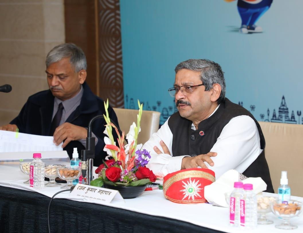 At #IndianOil, we believe seamless communication facilitates excellence &amp; that was the essence of my yesterday's 'Paricharcha' with IOCians at Udaipur. It was an engaging interaction where I shared my views on career progression, industry outlook &amp; IndianOil's green initiatives.