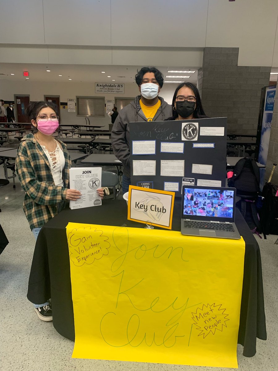 KHSKEYC's tweet photo. Key Club members had a blast talking to prospective members! Check out the second photo for our flyer in case you didn’t get a chance to stop by our table! @KHSCDPrincipal @KnightdaleHS https://t.co/3GYuaAIs5o