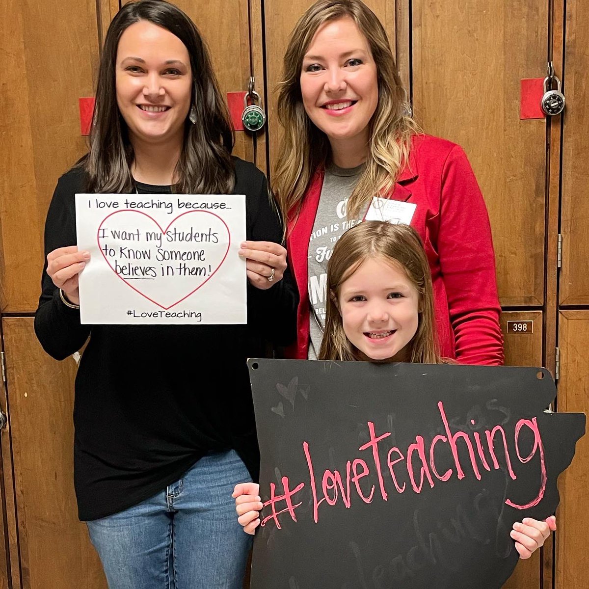 SusannaPost's tweet photo. Day 4 of #LoveTeaching week included visits to AMAZING AR teachers in Monticello, El Dorado, and Magnolia. Thank you for joining in on the celebration @BethAnneRankin! It is so beautiful to watch students hear their teacher’s why. #Atoy21 #TeachArkansas https://t.co/bshO9QdJa7